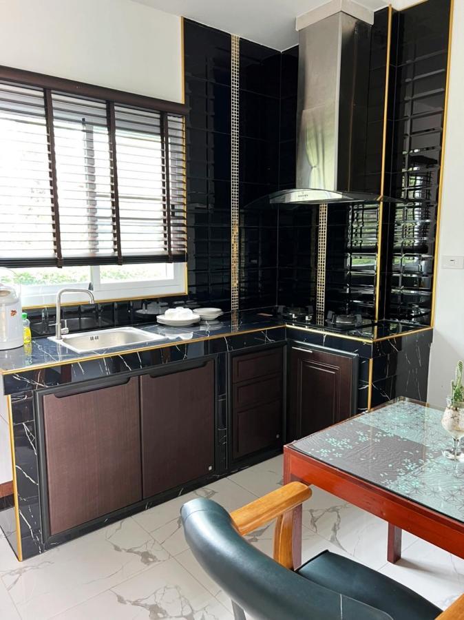 New Home Gบ้านเดี่ยวสร้างใหม่ ใกล้ทะเล ตัวเมืองระยอง Ban Chak Phai Exteriör bild